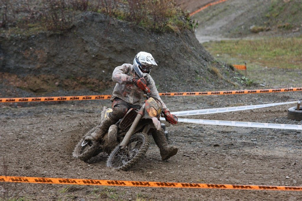 sports, motorcycle, competition-8267310.jpg